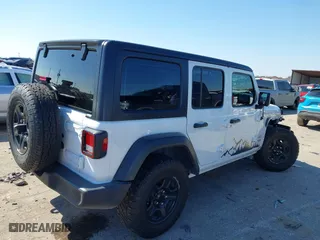 2018 Jeep Wrangler Unlimited Sport S with VIN 1C4HJXDG0JW140869, listed as a IAAI auction lot 41623256 with 112,197 mi miles. Bid and sale history available at carsss.com. Image 4.