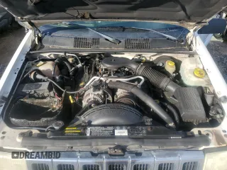 1998 Jeep Grand Cherokee Laredo with VIN 1J4GZ48Y9WC203024, listed as a Copart auction lot 83813114 with 105,044 mi miles and Non Repairable. Bid and sale history available at carsss.com. Image 12.