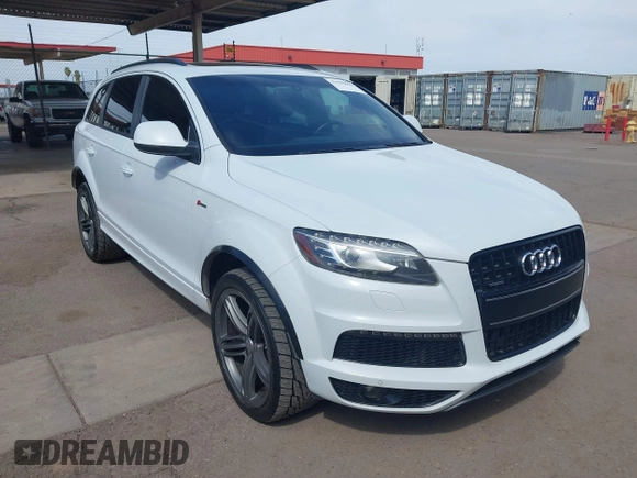 2013 Audi Q7 3.0T S line Prestige with VIN WA1DGAFE6DD006769, listed as a IAAI auction lot 41902696 with 221,058 mi miles. Bid and sale history available at carsss.com. Image 6.