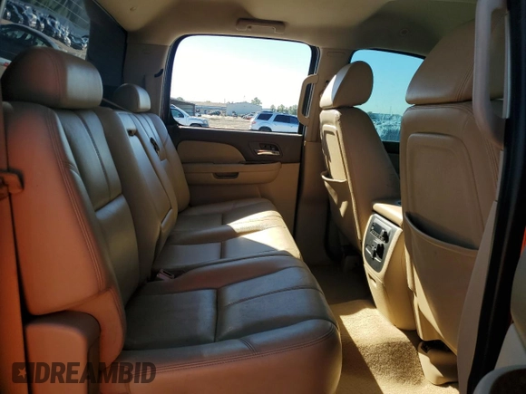 2008 GMC Sierra 3500HD SRW SLT z VIN 1GTHK33648F142584, wystawiony jako Copart lot #81503574 z przebiegiem 209 220 mil mil oraz Szkody całkowita. Historia ofert i sprzedaży dostępna na DreamBid. Obrazek 12.