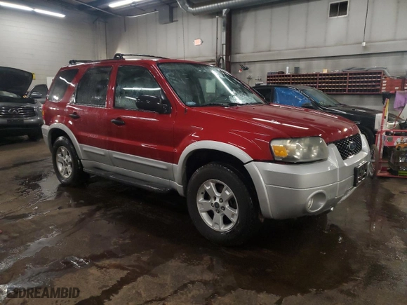 2007 Ford Escape XLT with VIN 1FMCU93197KA92035, listed as a Copart auction lot 47050015 with 246,808 mi miles and Salvage Title. Bid and sale history available at carsss.com. Image 4.