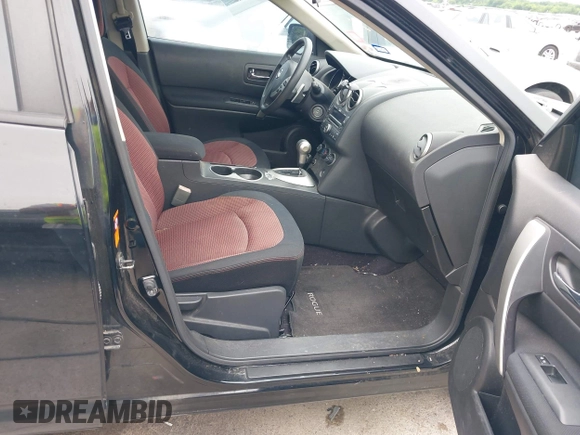 2008 Nissan Rogue SL z VIN JN8AS58T68W018638, wystawiony jako IAAI lot #42429616 z przebiegiem 149 684 mil mil oraz . Historia ofert i sprzedaży dostępna na DreamBid. Obrazek 5.