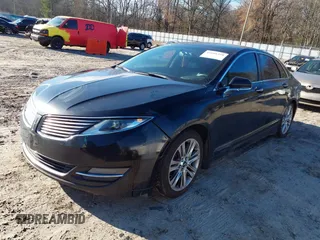 2014 Lincoln MKZ with VIN 3LN6L2GK4ER802736, listed as a IAAI auction lot 41601358 with 300,861 mi miles. Bid and sale history available at carsss.com. Image 2.
