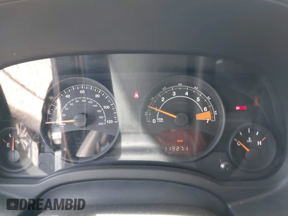 2014 Jeep Patriot Sport z VIN 1C4NJRBB0ED731291, wystawiony jako IAAI lot #42235359 z przebiegiem 119 271 mil mil oraz . Historia ofert i sprzedaży dostępna na DreamBid. Obrazek 7.