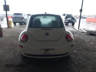 2008 Volkswagen New Beetle Coupe S with VIN 3VWPW31C98M508500, listed as a IAAI auction lot 41176905 with 87,956 mi miles. Bid and sale history available at carsss.com. Image 16.