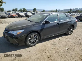2017 Toyota Camry XLE z VIN 4T1BF1FK5HU269875, wystawiony jako Copart lot #61004395 z przebiegiem 258 123 mil mil oraz Czysty tytuł • Clean title. Historia ofert i sprzedaży dostępna na DreamBid. Obrazek 1.