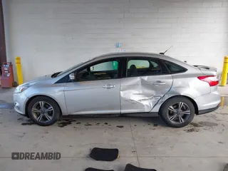 2014 Ford Focus SE with VIN 1FADP3F28EL433519, listed as a IAAI auction lot 41969007 with 137,064 mi miles. Bid and sale history available at carsss.com. Image 15.