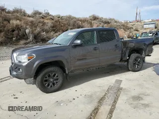 2021 Toyota Tacoma 4WD SR5 with VIN 5TFDZ5BN5MX064934, listed as a Copart auction lot 48400035 with 59,767 mi miles and Salvage Title. Bid and sale history available at carsss.com. Image 1.