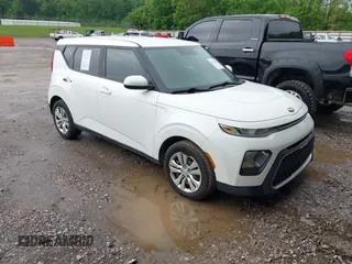 2020 Kia Soul LX with VIN KNDJ23AU4L7708099, listed as a IAAI auction lot 42126618 with 148,323 mi miles. Bid and sale history available at carsss.com. Image 1.