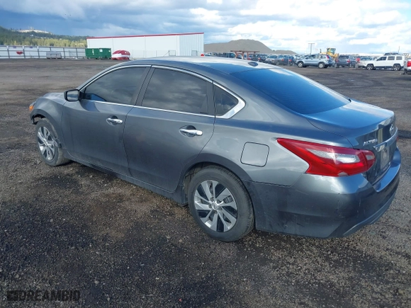2018 Nissan Altima 2.5 SR with VIN 1N4AL3APXJC123240, listed as a IAAI auction lot 41808689 with 111,920 mi miles. Bid and sale history available at carsss.com. Image 3.