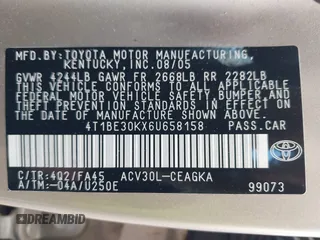 2006 Toyota Camry STD z VIN 4T1BE30KX6U658158, wystawiony jako IAAI lot #42394262 z przebiegiem 102 830 mil mil oraz . Historia ofert i sprzedaży dostępna na DreamBid. Obrazek 9.