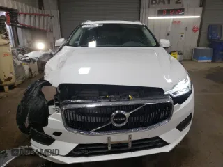 2018 Volvo XC60 Momentum with VIN LYVA22RK3JB117820, listed as a Copart auction lot 52420055 with 52,616 mi miles and Salvage title. Bid and sale history available at DreamBid. Image 5.