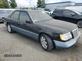 1995 Mercedes-Benz E Class with VIN WDBEA32E3SC185240, listed as a Copart auction lot 78418564 with 167,782 mi miles and Clean Title. Bid and sale history available at carsss.com. Image 4.