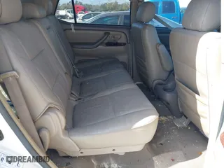 2005 Toyota Sequoia SR5 with VIN 5TDZT34A75S258880, listed as a IAAI auction lot 41584267 with 221,917 mi miles. Bid and sale history available at carsss.com. Image 8.