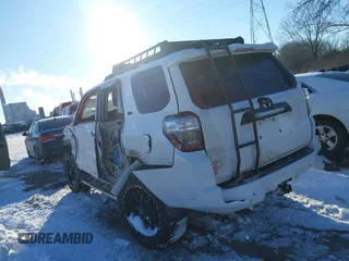 2018 Toyota 4Runner SR5 with VIN JTEBU5JR4J5507930, listed as a IAAI auction lot 41292536 with 105,882 mi miles and . Bid and sale history available at DreamBid. Image 3.