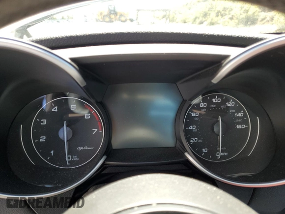 2022 Alfa Romeo Giulia Veloce с VIN ZARFAMBNXN7664866, выставлен на аукционе Copart как лот 55639185 с пробегом Не указан миль и Списание • Salvage title. История ставок и продаж доступна на DreamBid. Изображение 9.