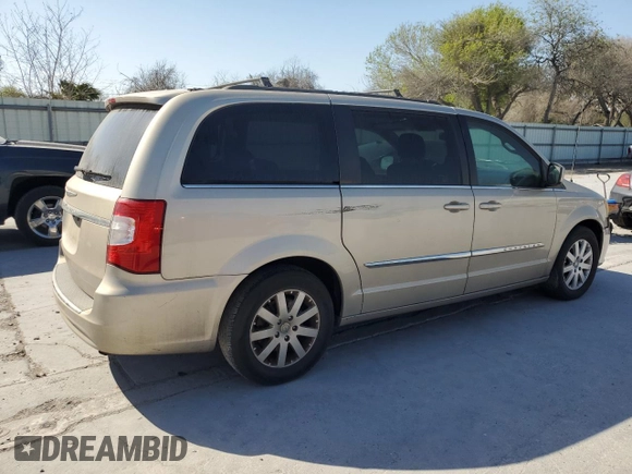 2015 Chrysler Town & Country Touring with VIN 2C4RC1BG0FR730519, listed as a Copart auction lot 48989575 with 253,447 mi miles and Clean Title. Bid and sale history available at carsss.com. Image 3.