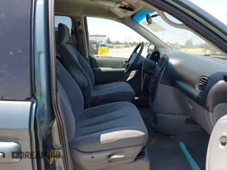 2005 Dodge Caravan SXT with VIN 2D4GP44L95R565529, listed as a IAAI auction lot 42460426 with 97,882 mi miles and . Bid and sale history available at DreamBid. Image 5.