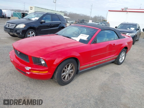 2007 Ford Mustang Deluxe with VIN 1ZVFT84N675296027, listed as a IAAI auction lot 41854793 with Not Provided miles and . Bid and sale history available at carsss.com. Image 2.