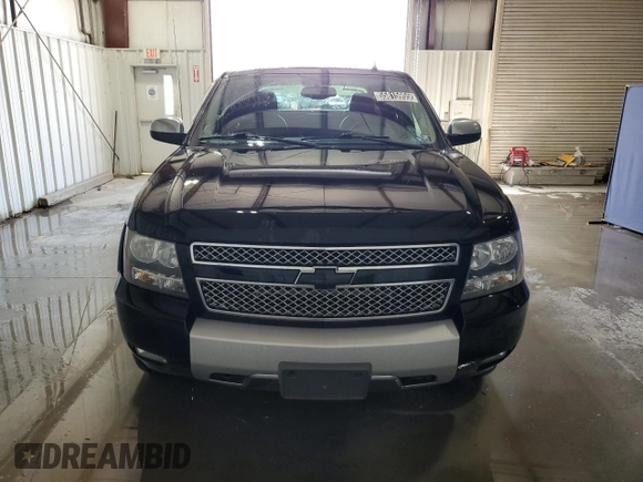 2008 Chevrolet Avalanche 2LT with VIN 3GNFK12328G263445, listed as a Copart auction lot 55815955 with 199,794 mi miles and Clean title. Bid and sale history available at DreamBid. Image 5.