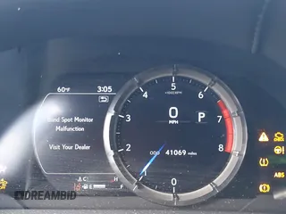 2019 Lexus ES with VIN 58ABZ1B17KU030705, listed as a IAAI auction lot 41754152 with 41,069 mi miles. Bid and sale history available at carsss.com. Image 7.