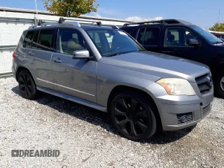 2010 Mercedes-Benz GLK 350 with VIN WDCGG8HBXAF515210, listed as a Copart auction lot 69481424 with 278,076 mi miles and Non Repairable. Bid and sale history available at DreamBid. Image 4.