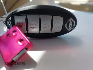 2018 Nissan Murano S z VIN 5N1AZ2MG8JN186092, wystawiony jako IAAI lot #42042539 z przebiegiem 77 017 mil mil oraz . Historia ofert i sprzedaży dostępna na DreamBid. Obrazek 11.