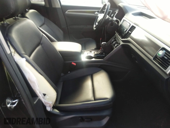 2019 Volkswagen Atlas SEL with VIN 1V2ER2CA2KC512578, listed as a IAAI auction lot 41265733 with 110,977 mi miles and . Bid and sale history available at DreamBid. Image 5.