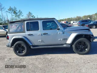 2020 Jeep Wrangler Unlimited Sahara with VIN 1C4HJXEN6LW210682, listed as a IAAI auction lot 41836201 with 32,925 mi miles. Bid and sale history available at carsss.com. Image 12.