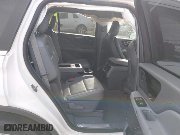 2021 Lincoln Aviator Reserve with VIN 5LM5J7WC1MGL09155, listed as a IAAI auction lot 41843466 with Not provided miles and . Bid and sale history available at DreamBid. Image 8.