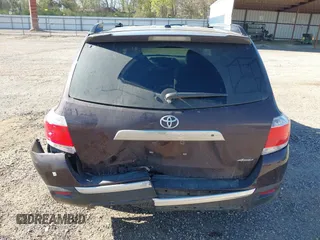 2012 Toyota Highlander Limited with VIN 5TDDK3EH2CS095433, listed as a IAAI auction lot 41833700 with 118,446 mi miles. Bid and sale history available at carsss.com. Image 17.