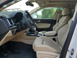 2023 Audi Q5 S line Prestige z VIN WA1FAAFY1P2124068, wystawiony jako Copart lot #60449165 z przebiegiem 19 763 mil mil oraz Szkoda całkowita • Salvage title. Historia ofert i sprzedaży dostępna na DreamBid. Obrazek 7.