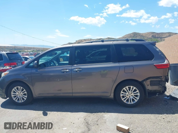 2016 Toyota Sienna XLE with VIN 5TDYK3DCXGS722960, listed as a IAAI auction lot 42153794 with 147,331 mi miles. Bid and sale history available at carsss.com. Image 15.