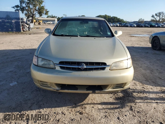 1998 Nissan Altima XE with VIN 1N4DL01D7WC109661, listed as a Copart auction lot 68833234 with 150,061 mi miles and Salvage Title. Bid and sale history available at carsss.com. Image 5.