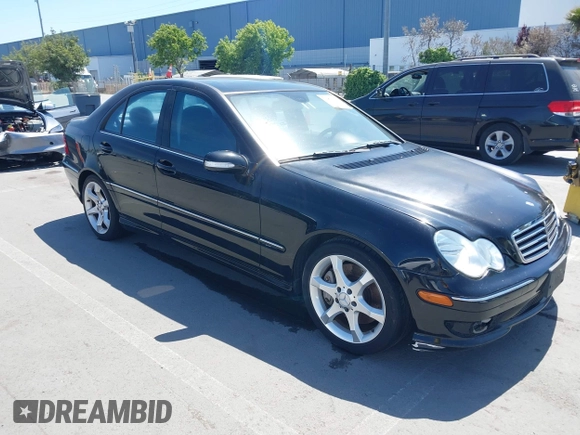 2007 Mercedes-Benz C 230 Sport z VIN WDBRF52H27F931854, wystawiony jako IAAI lot #42154149 z przebiegiem 187 730 mil mil oraz . Historia ofert i sprzedaży dostępna na DreamBid. Obrazek 1.