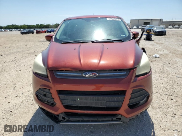2016 Ford Escape SE z VIN 1FMCU0GX5GUC57593, wystawiony jako Copart lot #56365425 z przebiegiem 121 471 mil mil oraz Szkoda całkowita • Salvage title. Historia ofert i sprzedaży dostępna na DreamBid. Obrazek 5.