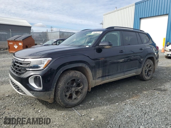 2024 Volkswagen Atlas Peak Edition SE z VIN 1V2CR2CA5RC599779, wystawiony jako Copart lot #49791115 z przebiegiem 25 580 mil mil oraz Szkoda całkowita • Salvage title. Historia ofert i sprzedaży dostępna na DreamBid. Obrazek 1.