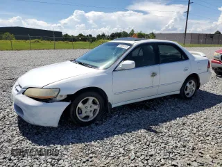 2000 Honda Accord EX with VIN JHMCG5653YC033754, listed as a Copart auction lot 61064155 with 289,188 mi miles and Salvage title. Bid and sale history available at DreamBid. Image 1.