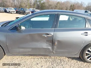 2017 Nissan Altima 2.5 SR with VIN 1N4AL3AP6HC280239, listed as a IAAI auction lot 41797573 with 183,638 mi miles. Bid and sale history available at carsss.com. Image 14.