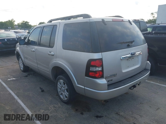 2008 Ford Explorer XLT with VIN 1FMEU63E48UB28679, listed as a IAAI auction lot 42194010 with 168,511 mi miles. Bid and sale history available at carsss.com. Image 3.