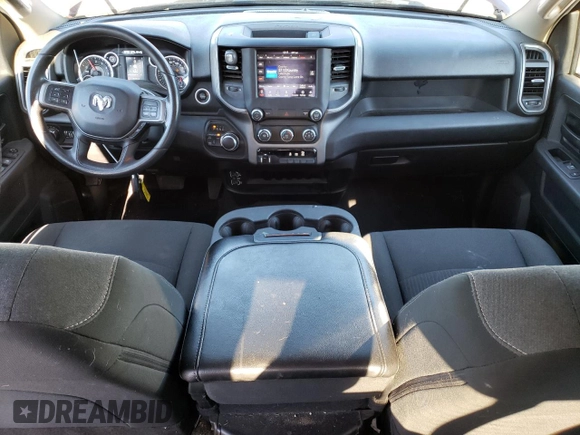 2020 Ram 2500 Tradesman z VIN 3C6UR5HJ7LG285613, wystawiony jako Copart lot #42241985 z przebiegiem 30 298 mil mil oraz Szkoda całkowita • Salvage title. Historia ofert i sprzedaży dostępna na DreamBid. Obrazek 8.