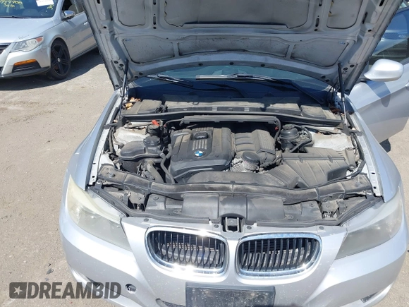 2011 BMW 3 Series 328i with VIN WBAPH5G53BNM75795, listed as a IAAI auction lot 41963832 with 215,274 mi miles and . Bid and sale history available at carsss.com. Image 10.
