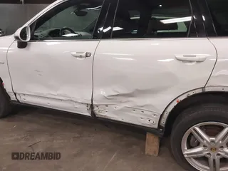 2015 Porsche Cayenne Diesel with VIN WP1AF2A24FLA38044, listed as a IAAI auction lot 41741695 with 114,214 mi miles and . Bid and sale history available at DreamBid. Image 18.