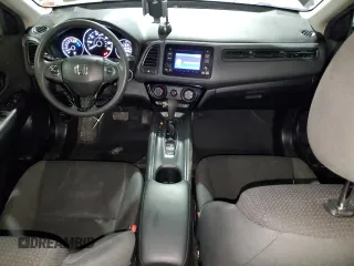 2021 Honda HR-V LX with VIN 3CZRU6H35MM712496, listed as a Copart auction lot 44526155 with 31,445 mi miles and Clean Title. Bid and sale history available at carsss.com. Image 8.