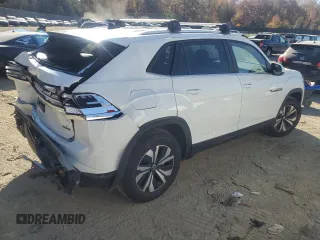2024 Volkswagen Atlas SE with VIN 1V2LE2CA0RC236608, listed as a Copart auction lot 79430654 with 9,705 mi miles and Salvage title. Bid and sale history available at DreamBid. Image 3.