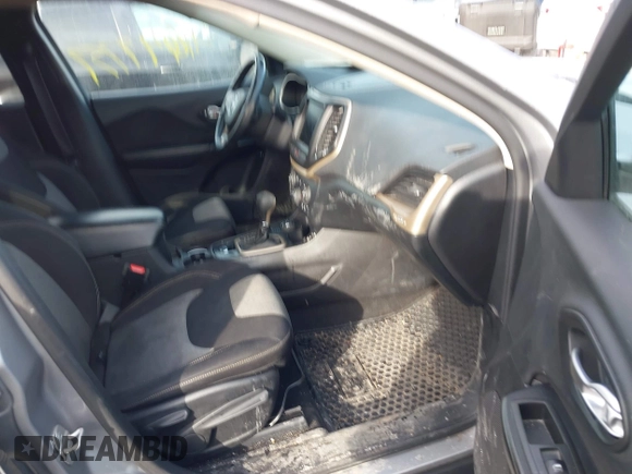 2014 Jeep Cherokee Latitude with VIN 1C4PJMCS9EW122196, listed as a IAAI auction lot 41649757 with 205,363 mi miles and . Bid and sale history available at DreamBid. Image 5.