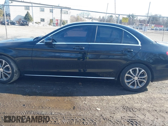 2016 Mercedes-Benz C 300 z VIN 55SWF4JBXGU118910, wystawiony jako IAAI lot #41596246 z przebiegiem 96 835 mil mil oraz . Historia ofert i sprzedaży dostępna na DreamBid. Obrazek 14.
