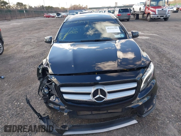 2015 Mercedes-Benz GLA 250 z VIN WDCTG4GBXFJ070528, wystawiony jako IAAI lot #41221799 z przebiegiem 83 443 mil mil oraz . Historia ofert i sprzedaży dostępna na DreamBid. Obrazek 12.