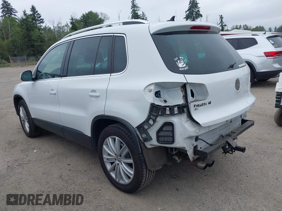 2016 Volkswagen Tiguan SE z VIN WVGBV7AX4GW508103, wystawiony jako IAAI lot #42473754 z przebiegiem 104 978 mil mil oraz . Historia ofert i sprzedaży dostępna na DreamBid. Obrazek 3.