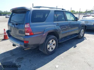 2004 Toyota 4Runner SR5 with VIN JTEZU14R840032318, listed as a IAAI auction lot 42006397 with 172,914 mi miles. Bid and sale history available at carsss.com. Image 4.